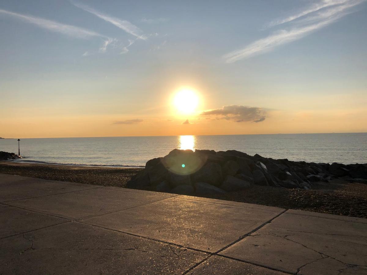 Tref Y Clawdd Apartment Felixstowe Luaran gambar